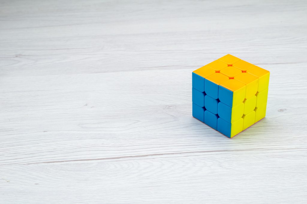 איך-פותרים-קוביה-הונגרית